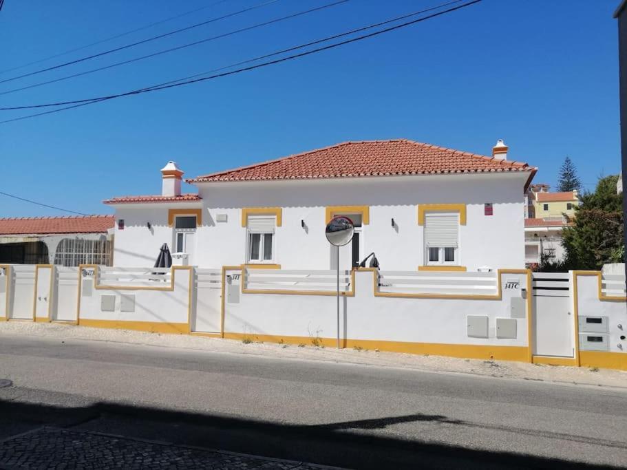 Casa Da Praia Da Poca - Apartamento Iris Ештуріл Екстер'єр фото